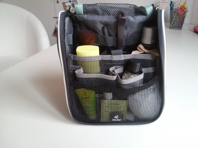 kozmetička torbica za vješanje s pretincima Deuter Wash Center