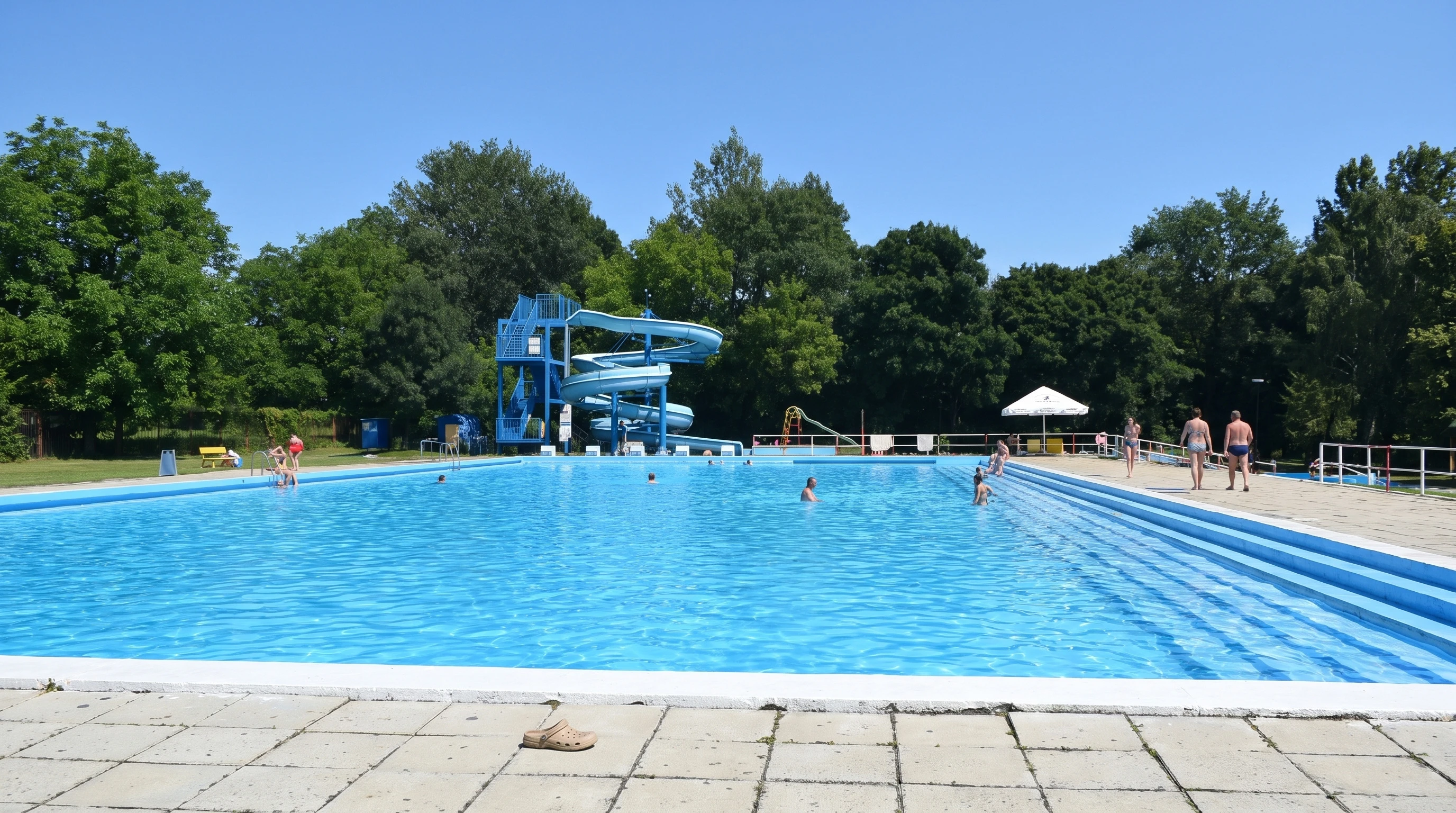 Bazen s toboganom u Camp Strážnice