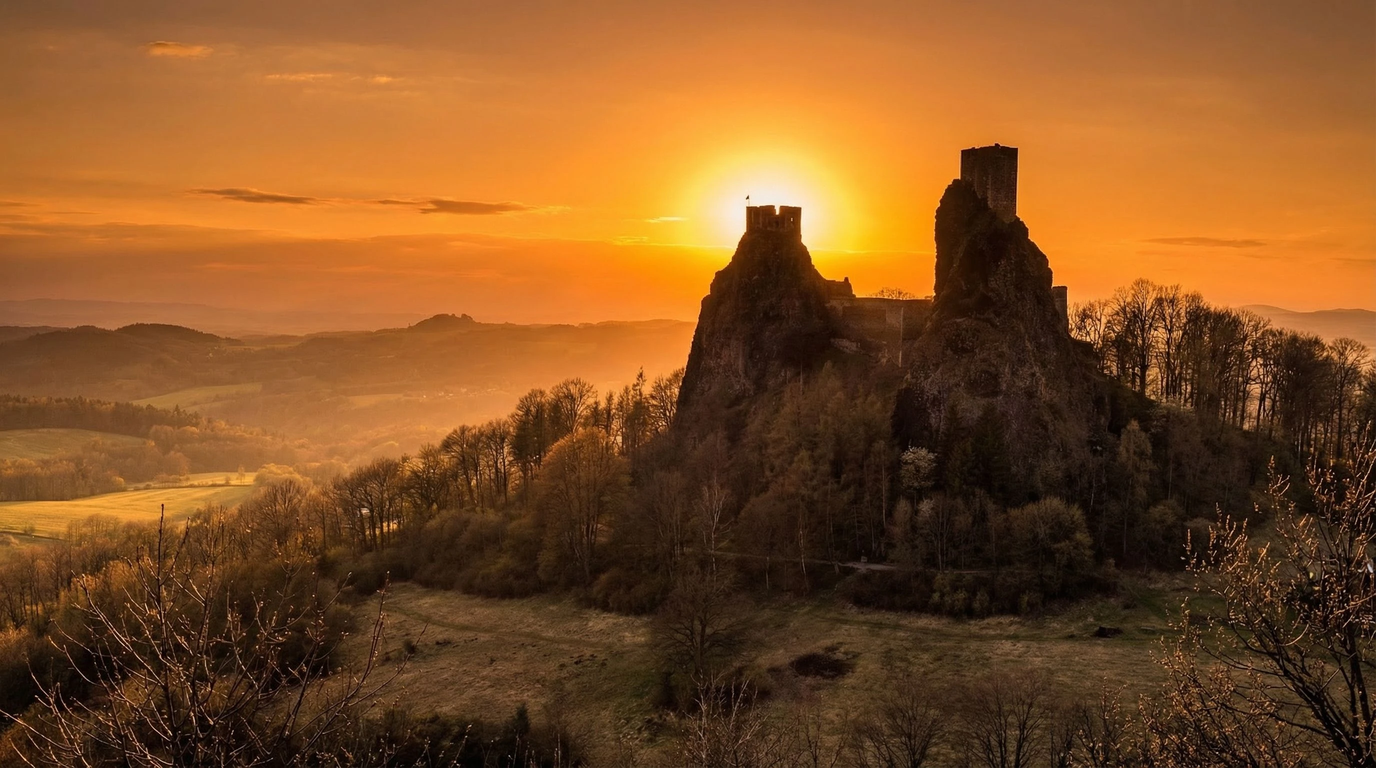 Zalazak sunca kod ruševina Trosky